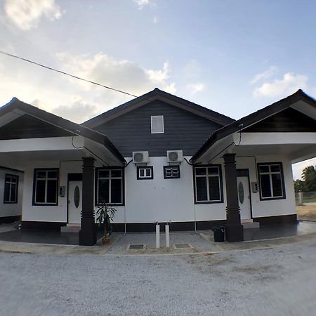 Twin Homestay D Kuala Terengganu Exterior photo